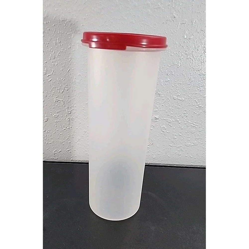 Tupperware 1643D-3, 30 Fluid Ounce-890 ml Container with 1607H-6 lid NEW‎